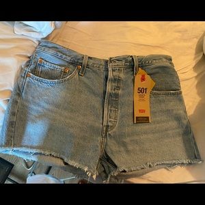 PLevi 501 button fly high rise shorts.